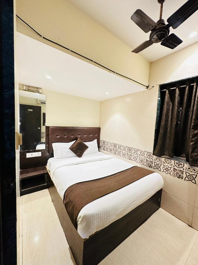 Kalpana Residency - Near Us Embassy Hotel Mumbai Exterior photo